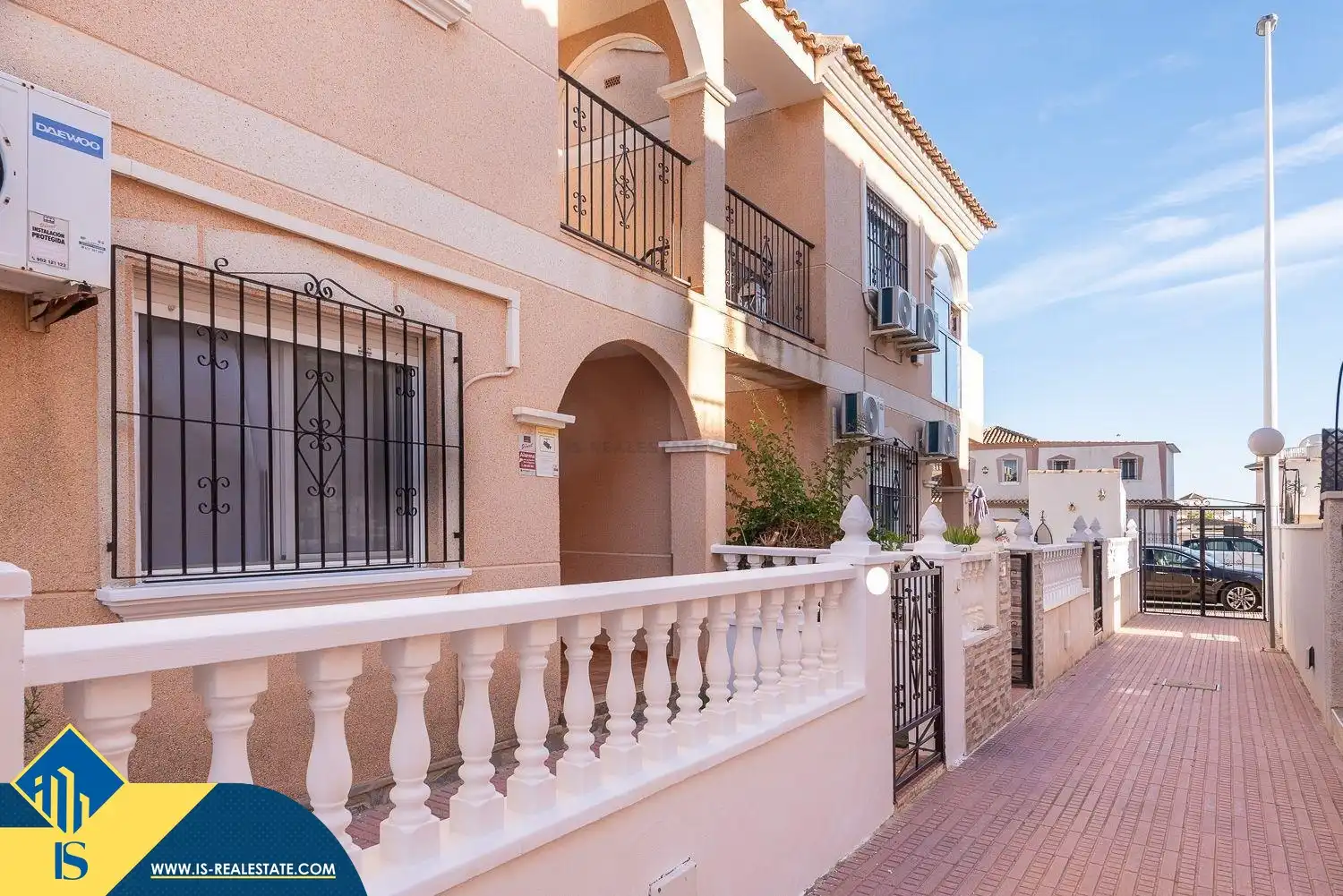 Vista exterior de Casa o chalet en venta en Orihuela con Terraza y Amueblado