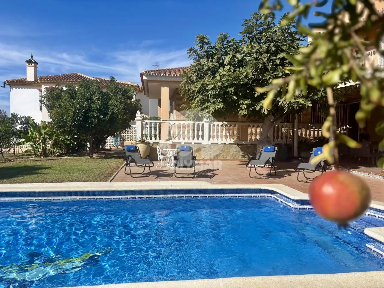 Piscina de Casa o xalet en venda en Vélez-Málaga amb Aire condicionat, Jardí privat i Terrassa