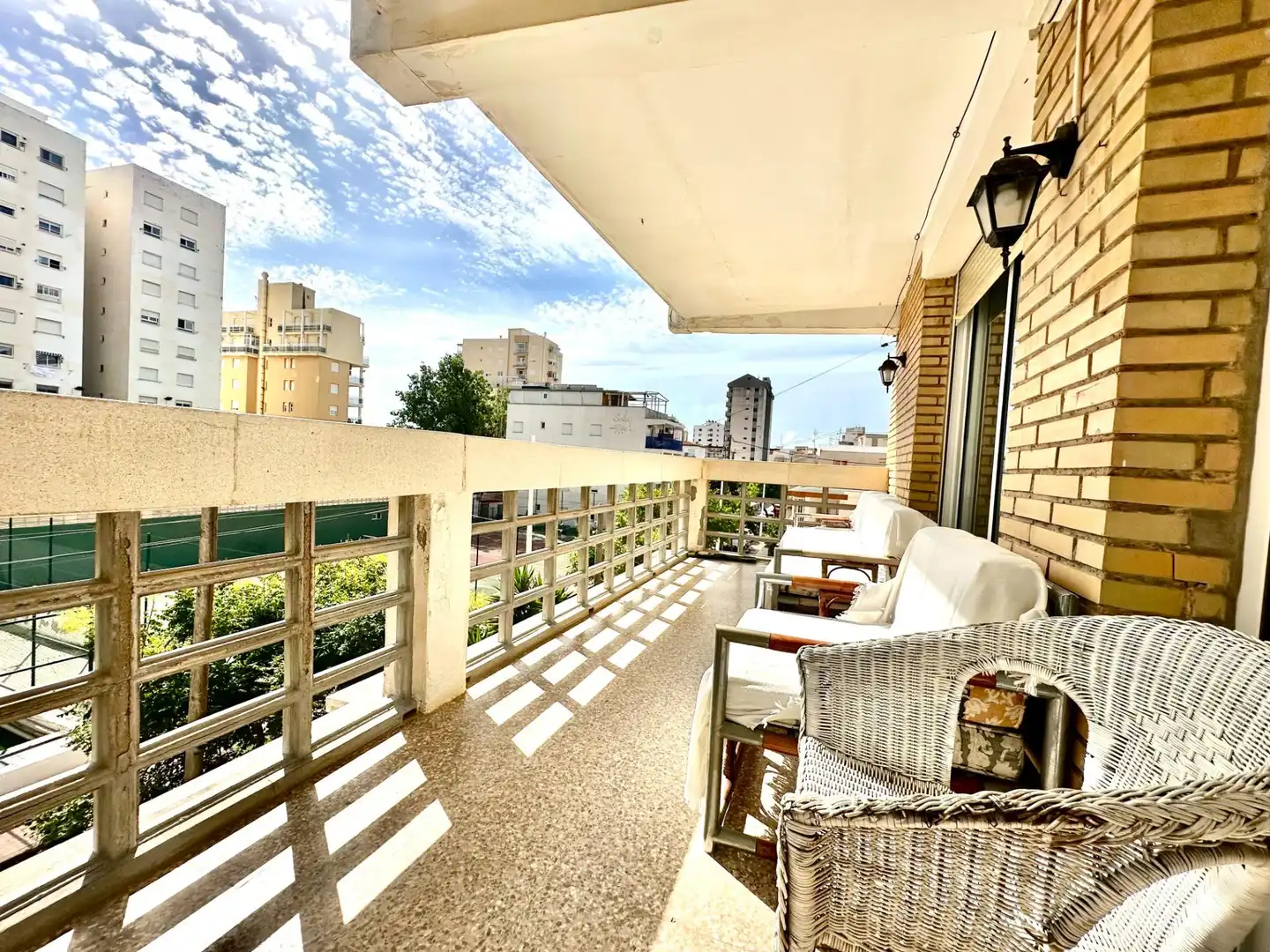 Terraza de Apartamento de alquiler en Gandia con Aire acondicionado, Calefacción y Amueblado