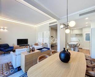 Living room of Flat to rent in  Barcelona Capital  with Air Conditioner, Heating and Furnished