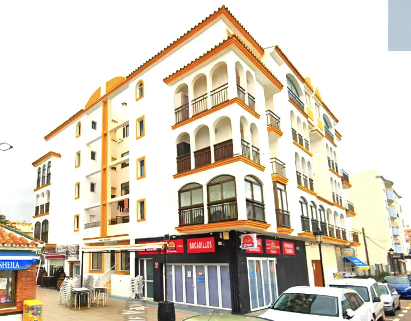 Apartment with terrace for sale in San Luis de Sabinillas