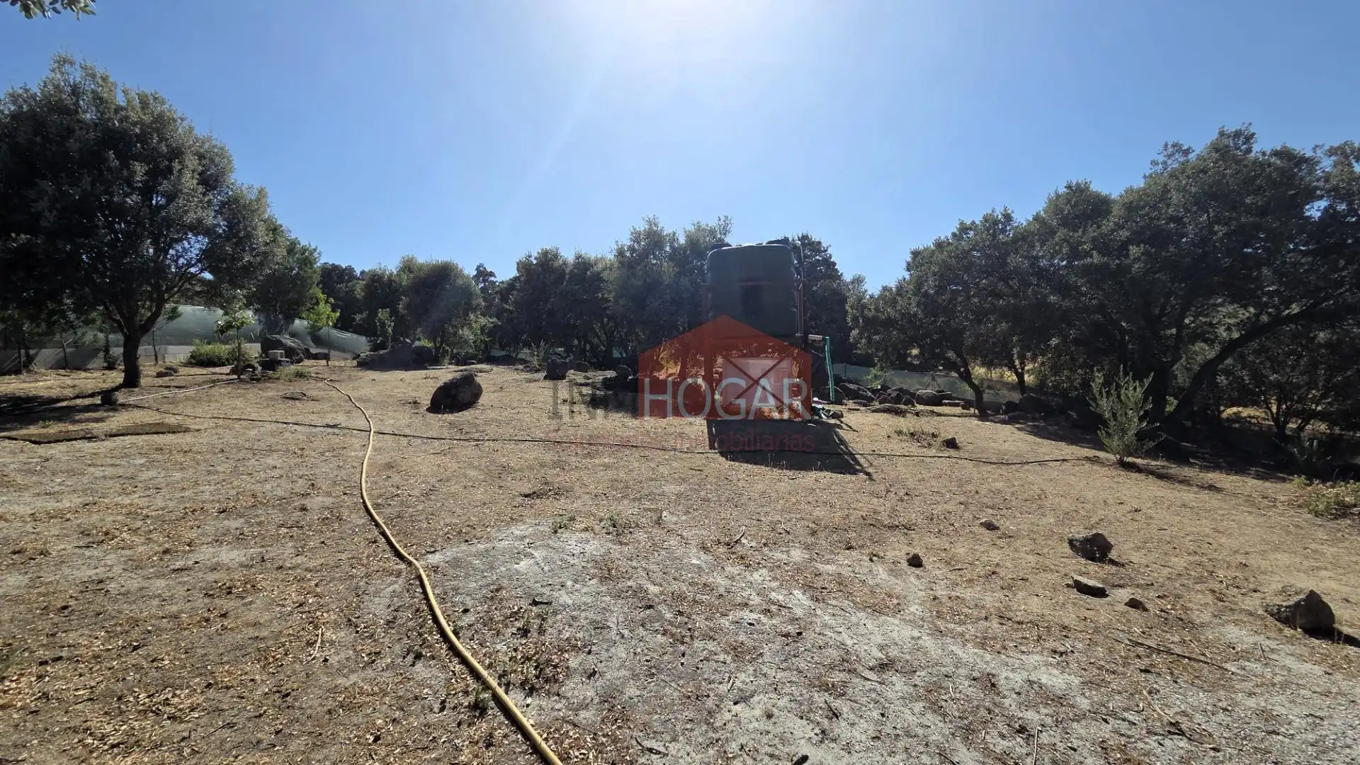 Finca rústica en venda en Burgohondo amb Jardí privat, Piscina i Moblat