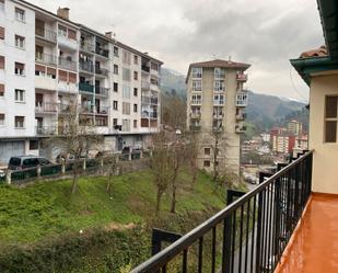 Vista exterior de Pis en venda en Soraluze / Plasencia de las Armas amb Terrassa