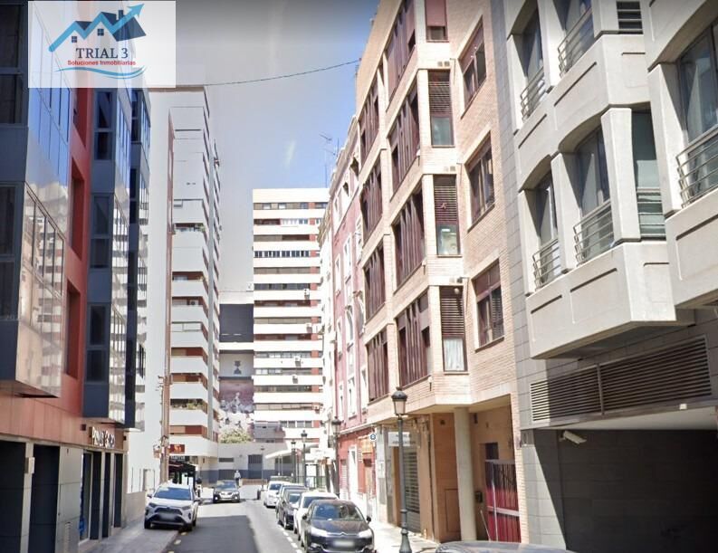 Garaje en venta en Calle PINTOR RICARDO VERDE, Mestalla