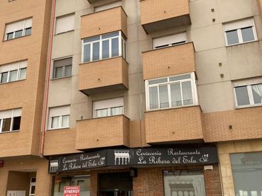 Local comercial en venda a Trobajo del Camino