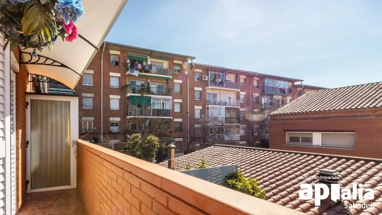 Terrassa de Casa o xalet en venda en Terrassa amb Aire condicionat, Calefacció i Jardí privat