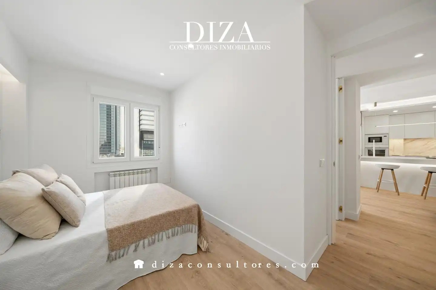Bedroom of Flat for rent in Madrid  with Air Conditioner, Heating and Furnished