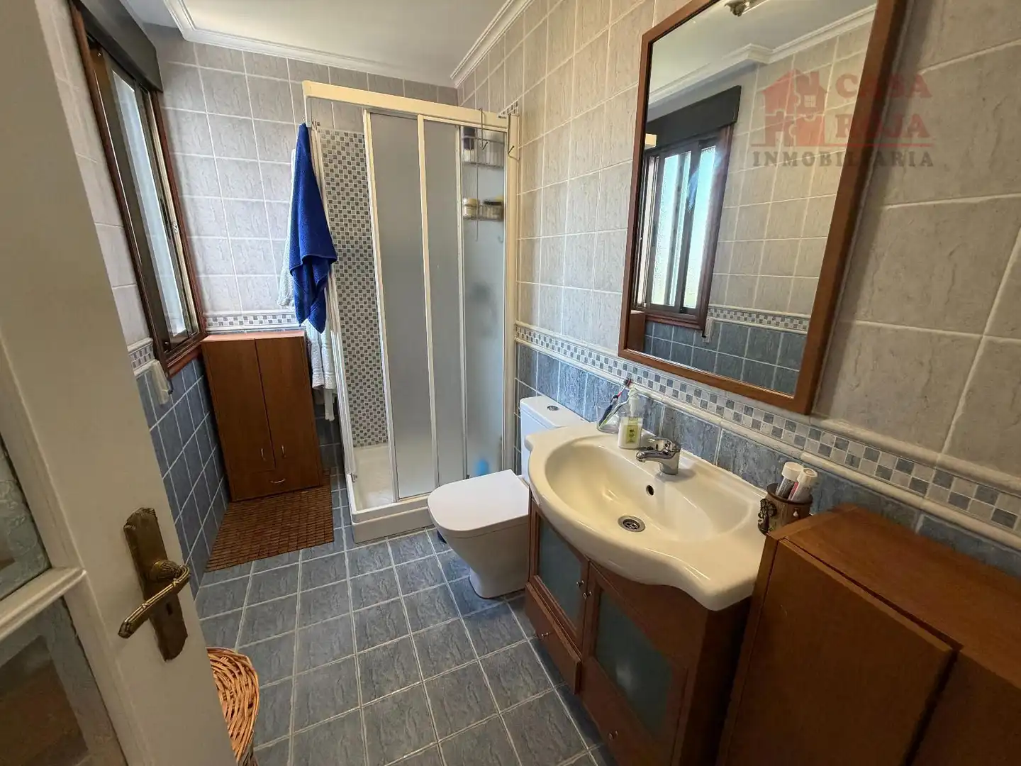 Bany de Casa o xalet en venda en Cangas  amb Calefacció, Terrassa i Moblat