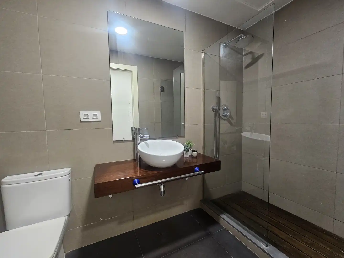 Bathroom of Flat for sale in Caldes de Montbui  with Air Conditioner, Heating and Parquet flooring