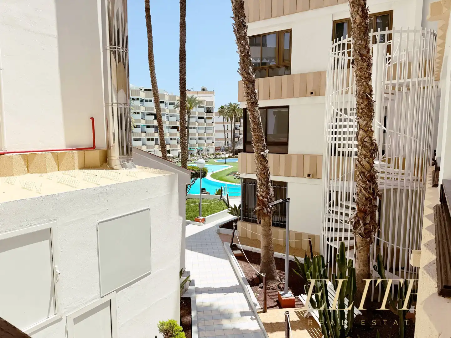 Vista exterior de Estudio en venta en San Bartolomé de Tirajana con Jardín privado, Terraza y Amueblado