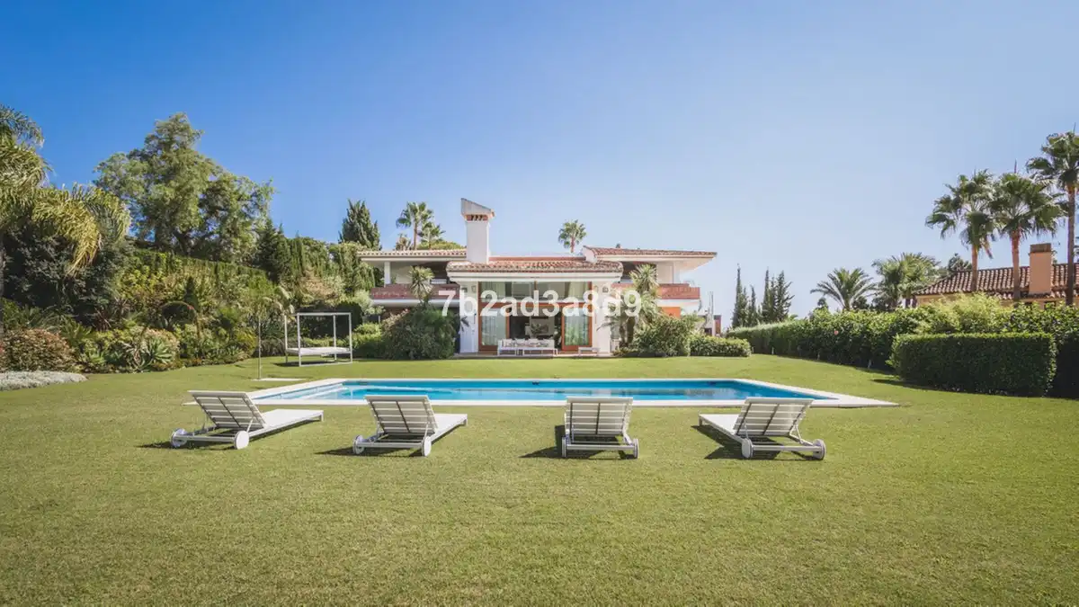 Jardí de Casa o xalet en venda en Marbella amb Aire condicionat, Jardí privat i Terrassa