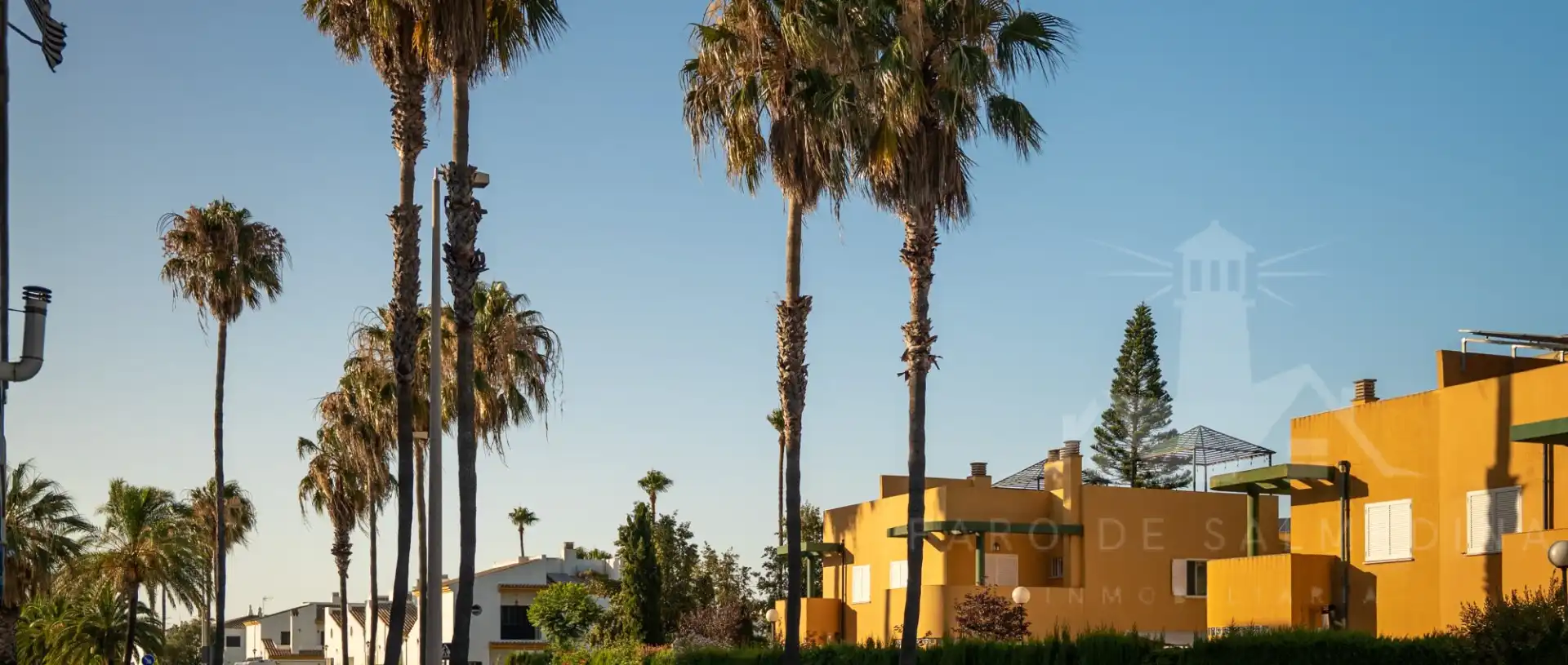 Vista exterior de Casa adosada en venta en Rota con Aire acondicionado, Terraza y Piscina comunitaria