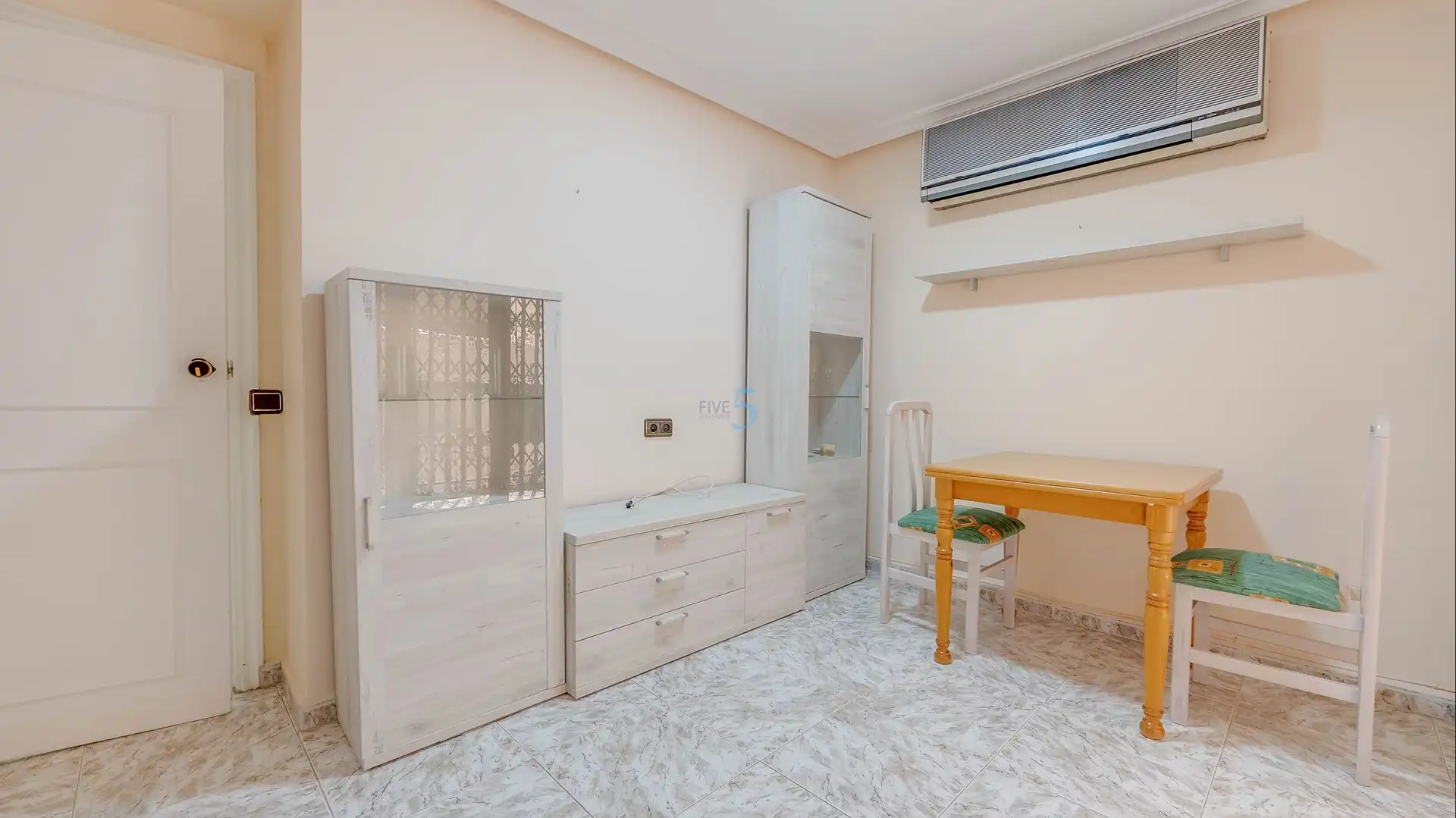 Flat with terrace for sale in Playa de los Locos, imagen 3