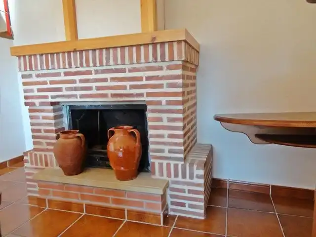 Casa adosada en venta en Hontoria del Pinar con Calefacción, Terraza y Trastero