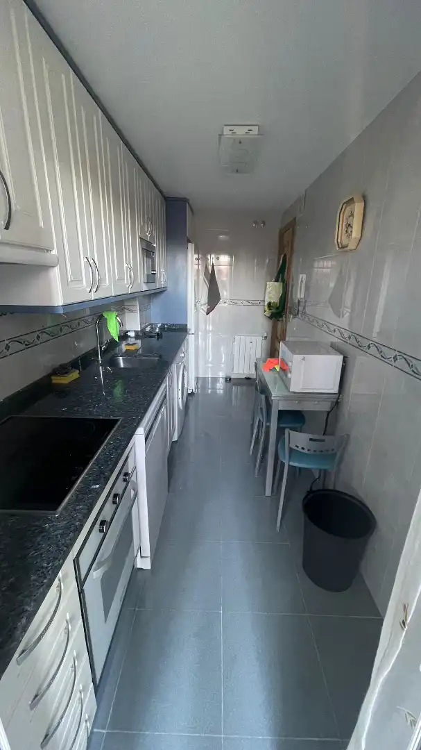 Wohnung zur Miete in Avenida de Moratalaz, Marroquina