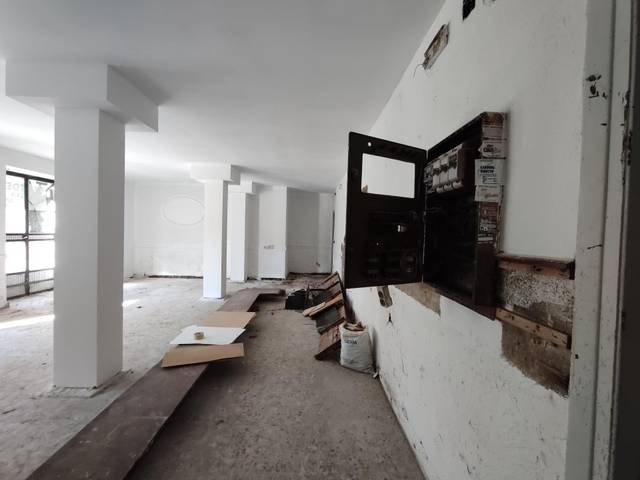 Local comercial en Venta en Avenida Ramón y Cajal en San Pedro de Deusto - La Ribera