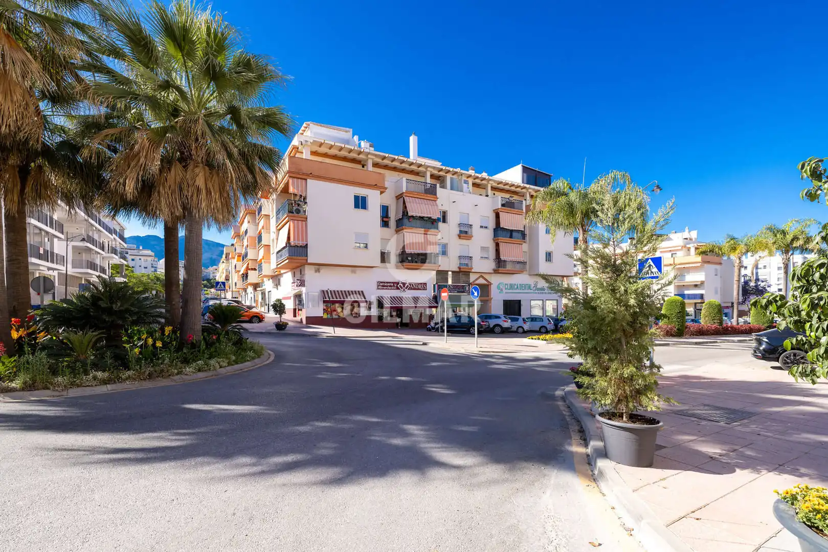 Vista exterior de Dúplex en venda en Estepona amb Calefacció, Traster i Piscina