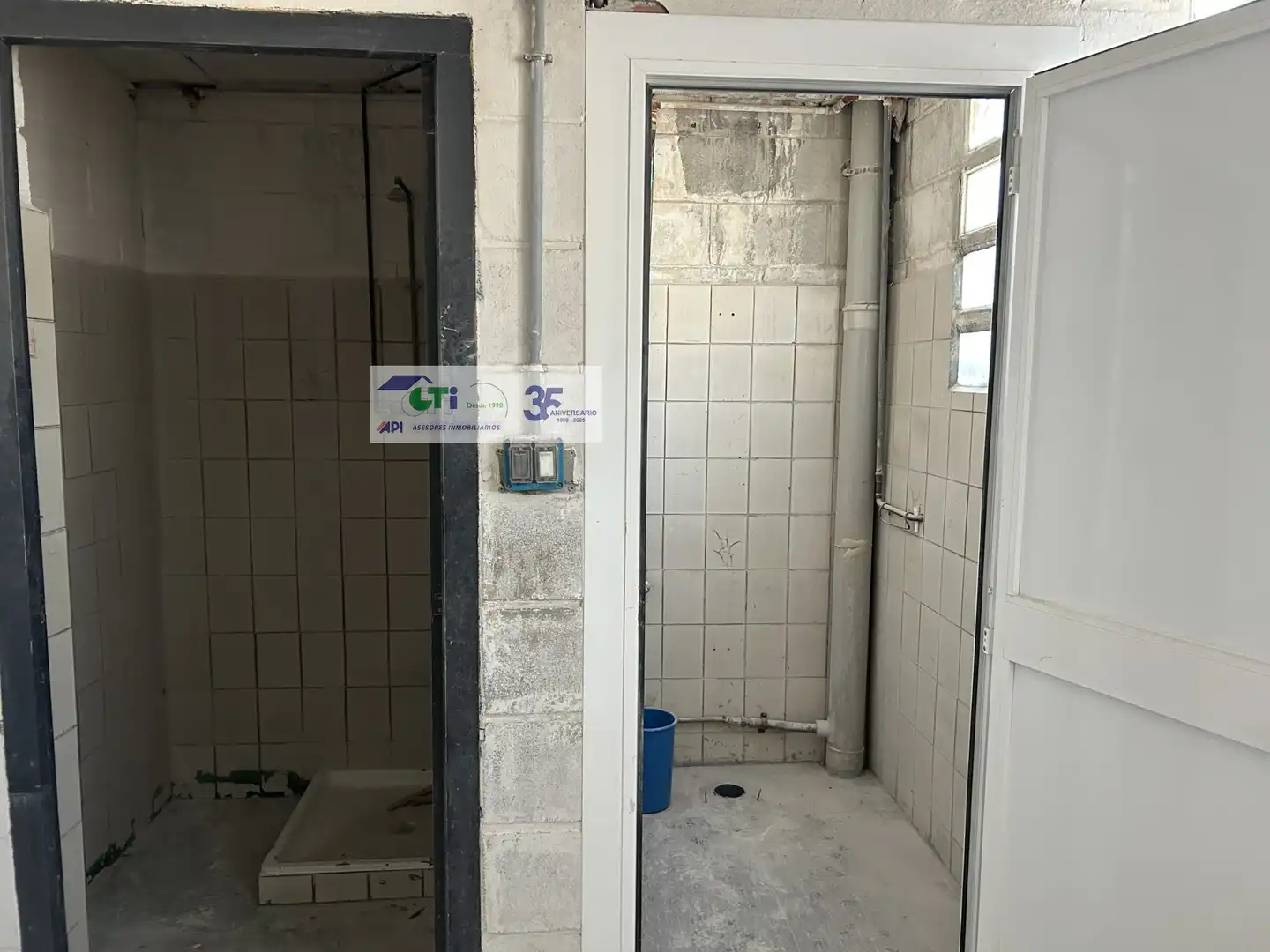 Bany de Nau industrial en venda en Cadrete