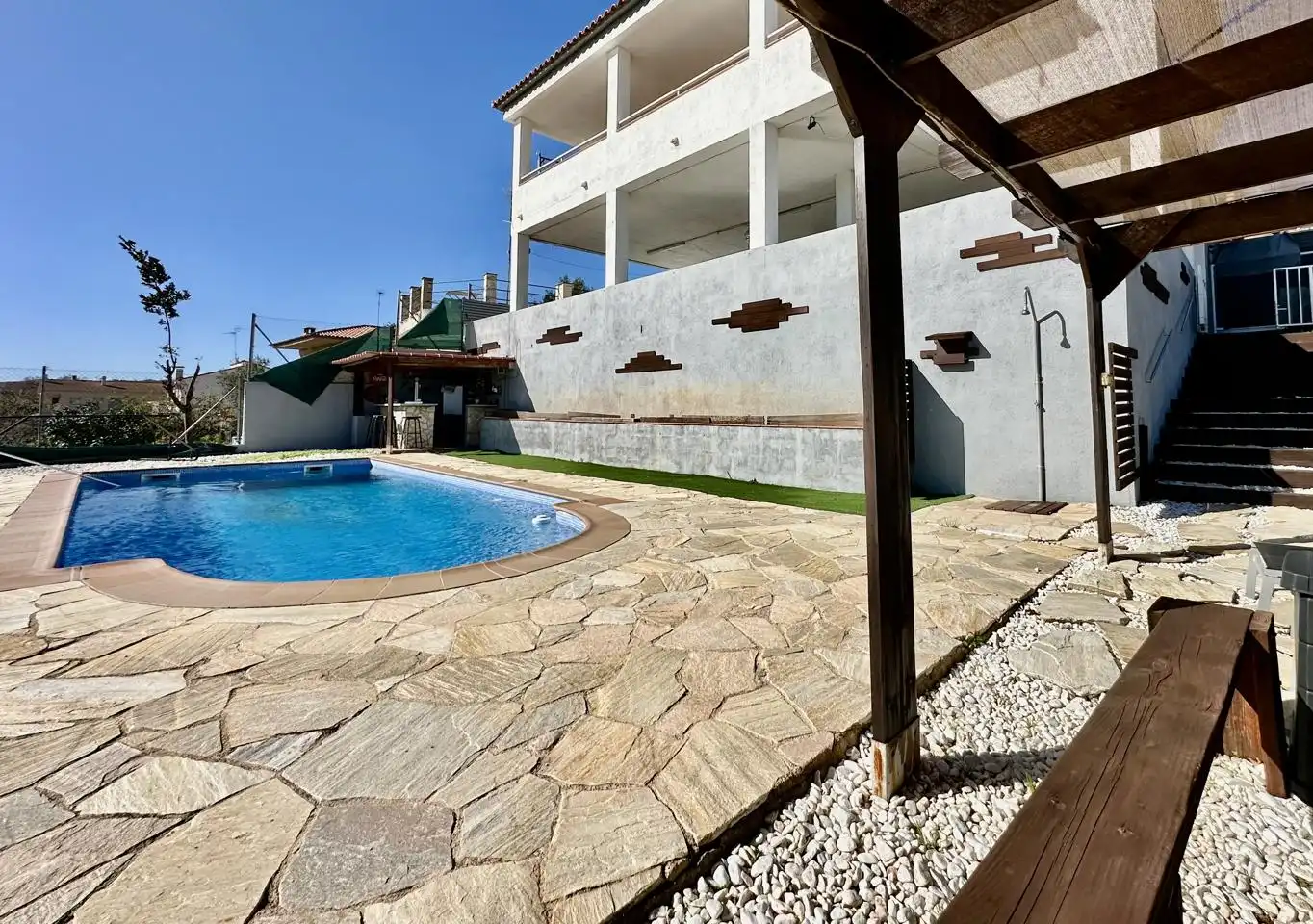 Casa amb piscina en venda a La Bisbal del Penedès, imagen 3