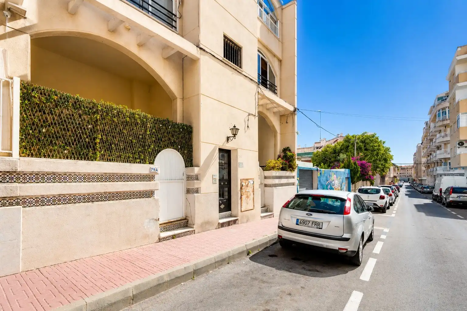 Vista exterior de Planta baixa en venda en Torrevieja amb Aire condicionat, Moblat i Rentadora