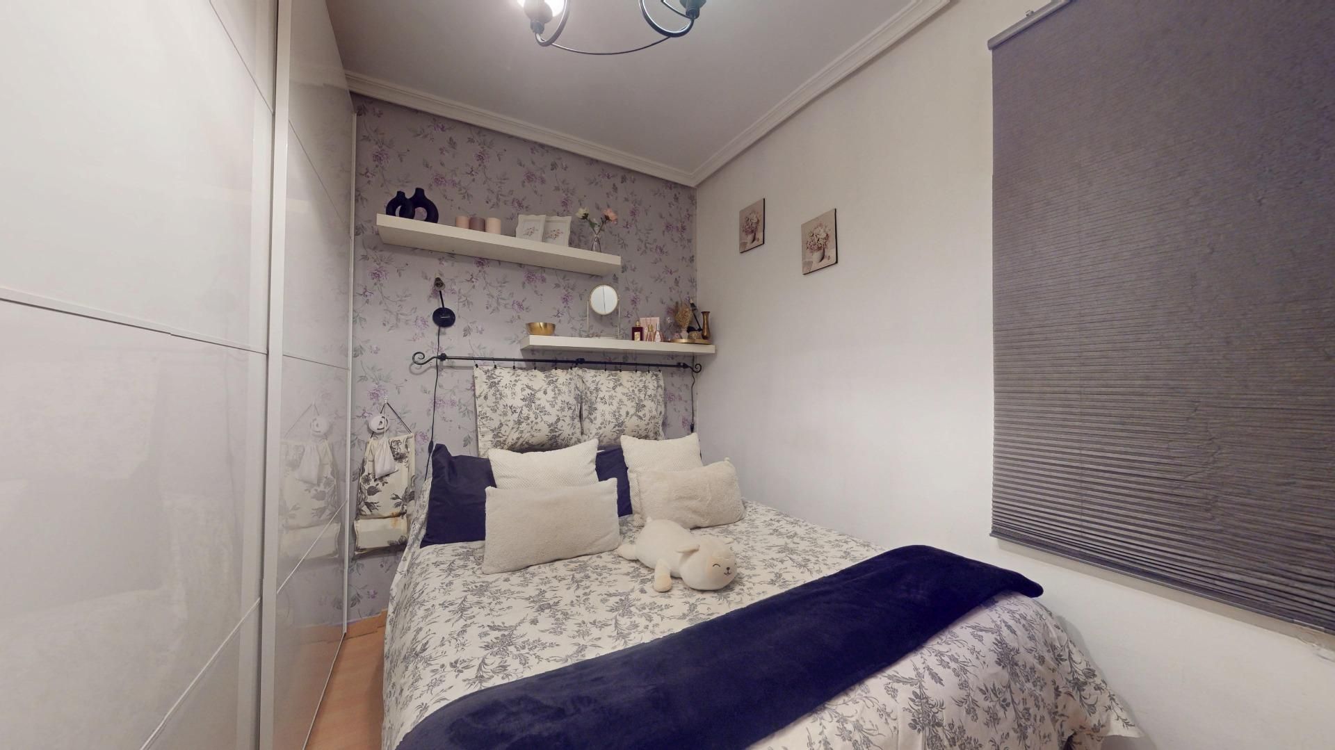 Dormitori de Planta baixa en venda en  Madrid Capital amb Aire condicionat