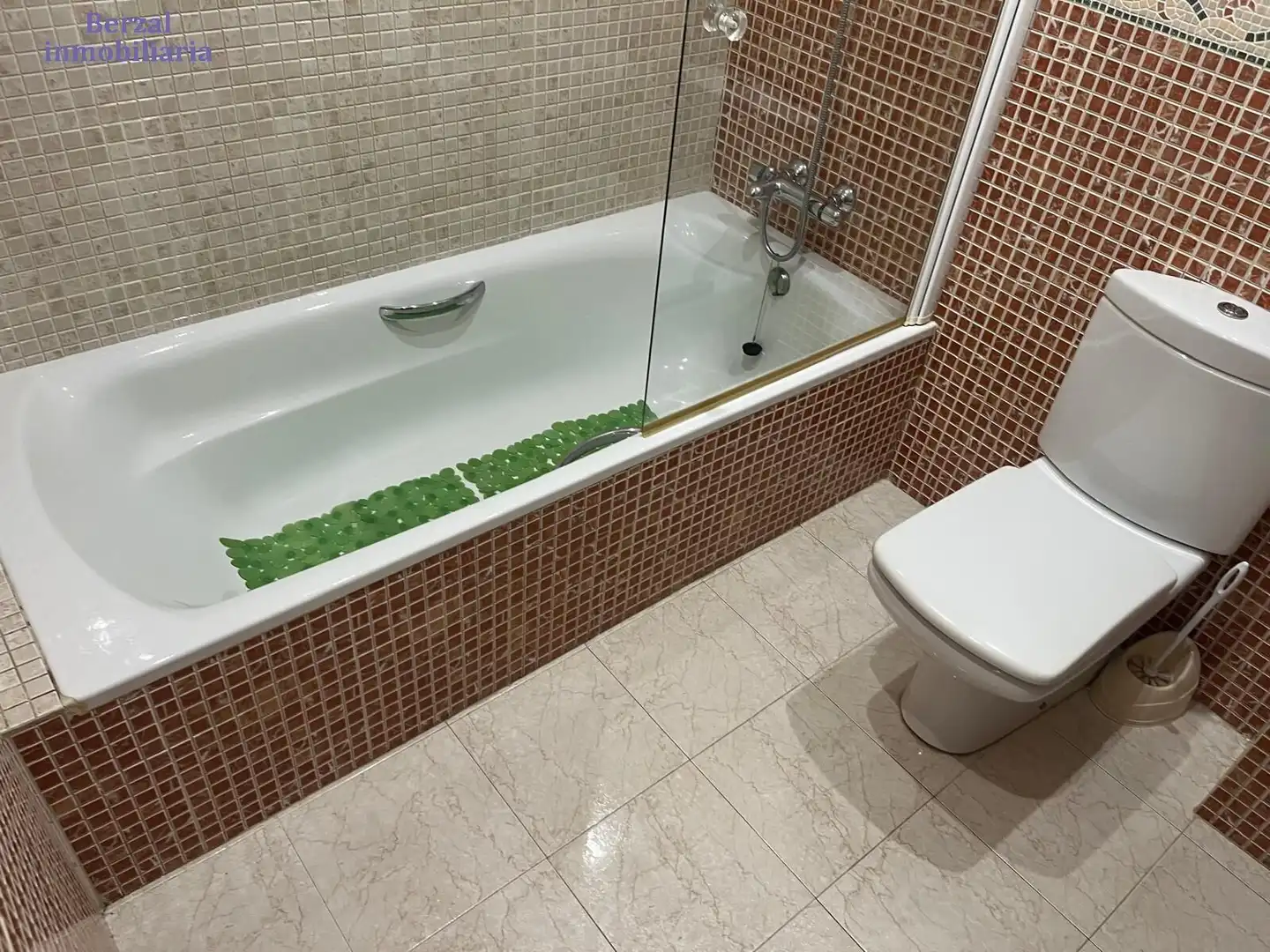 Bathroom of Flat for rent in  Logroño  with Heating, Terrace and Storage room