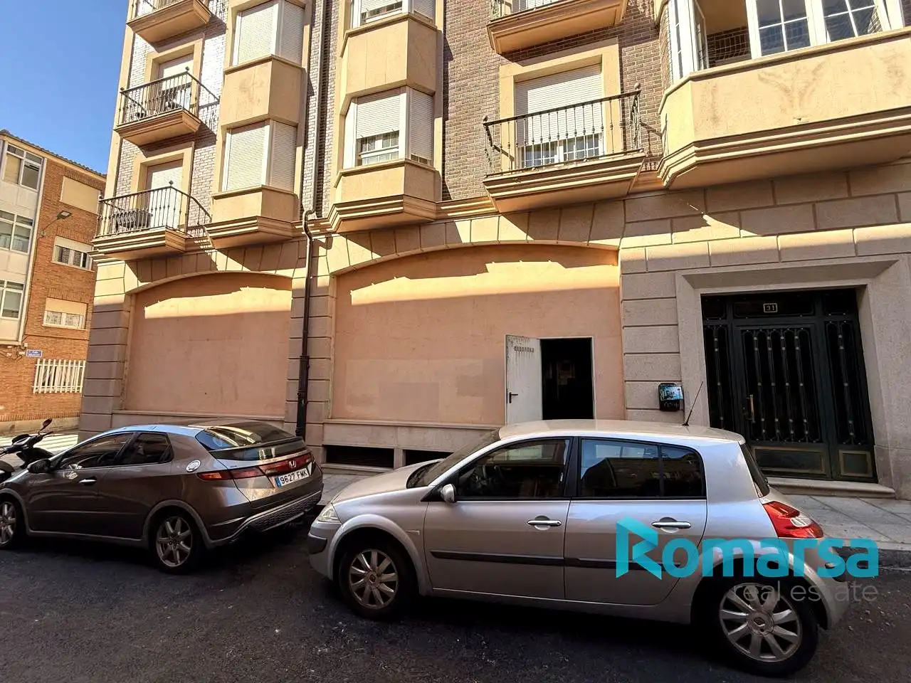 Local comercial en venta en Calle Capitán Peñas, imagen 3
