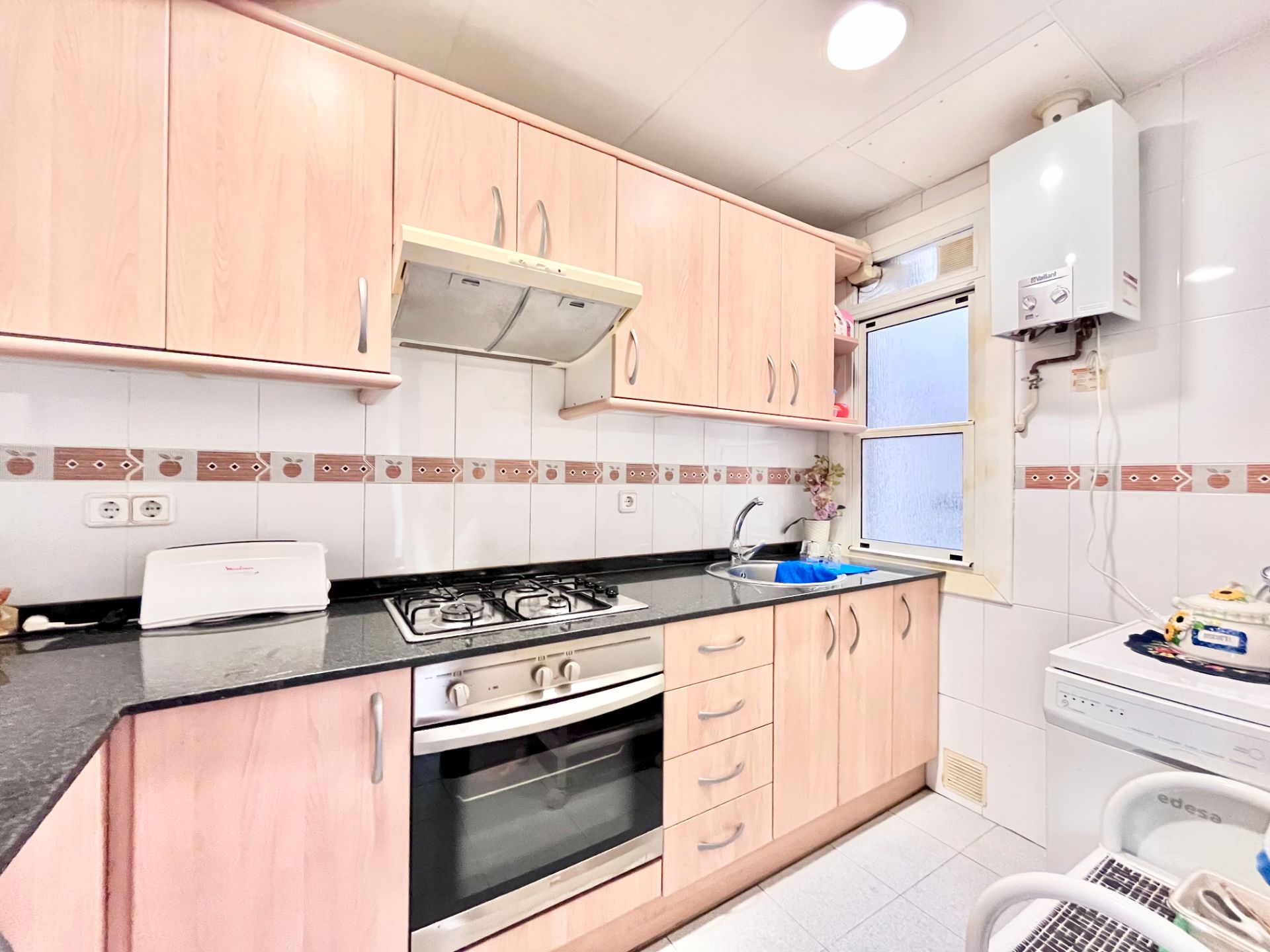 Cuina de Pis en venda en  Barcelona Capital amb Moblat, Forn i Rentadora