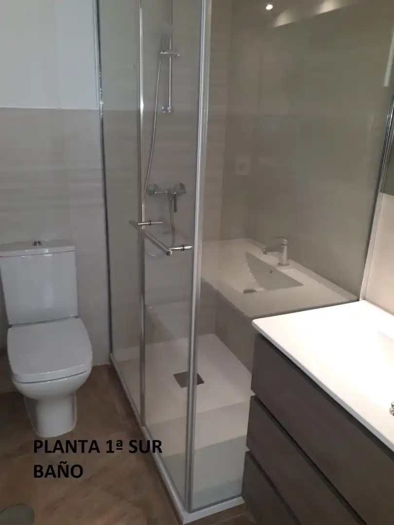 Bathroom of Houses for sale in Valdemorillo