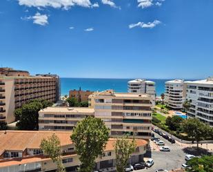 Vista exterior de Àtic en venda en Torremolinos amb Aire condicionat, Terrassa i Piscina