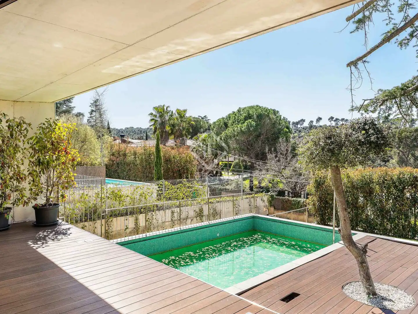 Piscina de Casa o xalet en venda en Sant Cugat del Vallès amb Aire condicionat, Calefacció i Jardí privat
