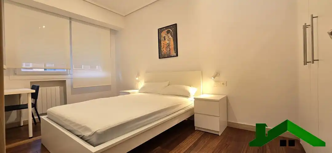 Habitación de Piso de alquiler en Bilbao  con Calefacción, Terraza y Horno