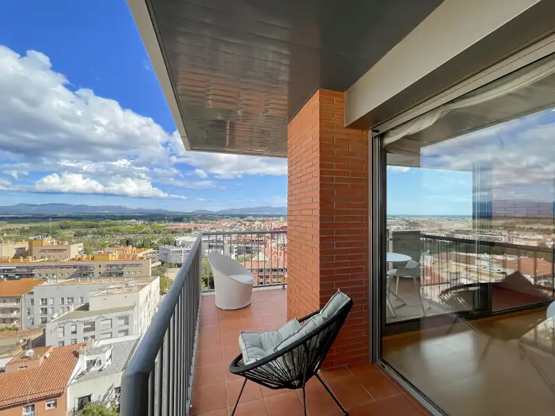 Terrassa de Pis en venda en Figueres amb Aire condicionat, Calefacció i Terrassa