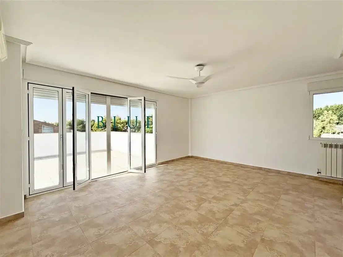 Villa mit Terrasse zum Verkauf in Calle Córdoba 17, imagen 5