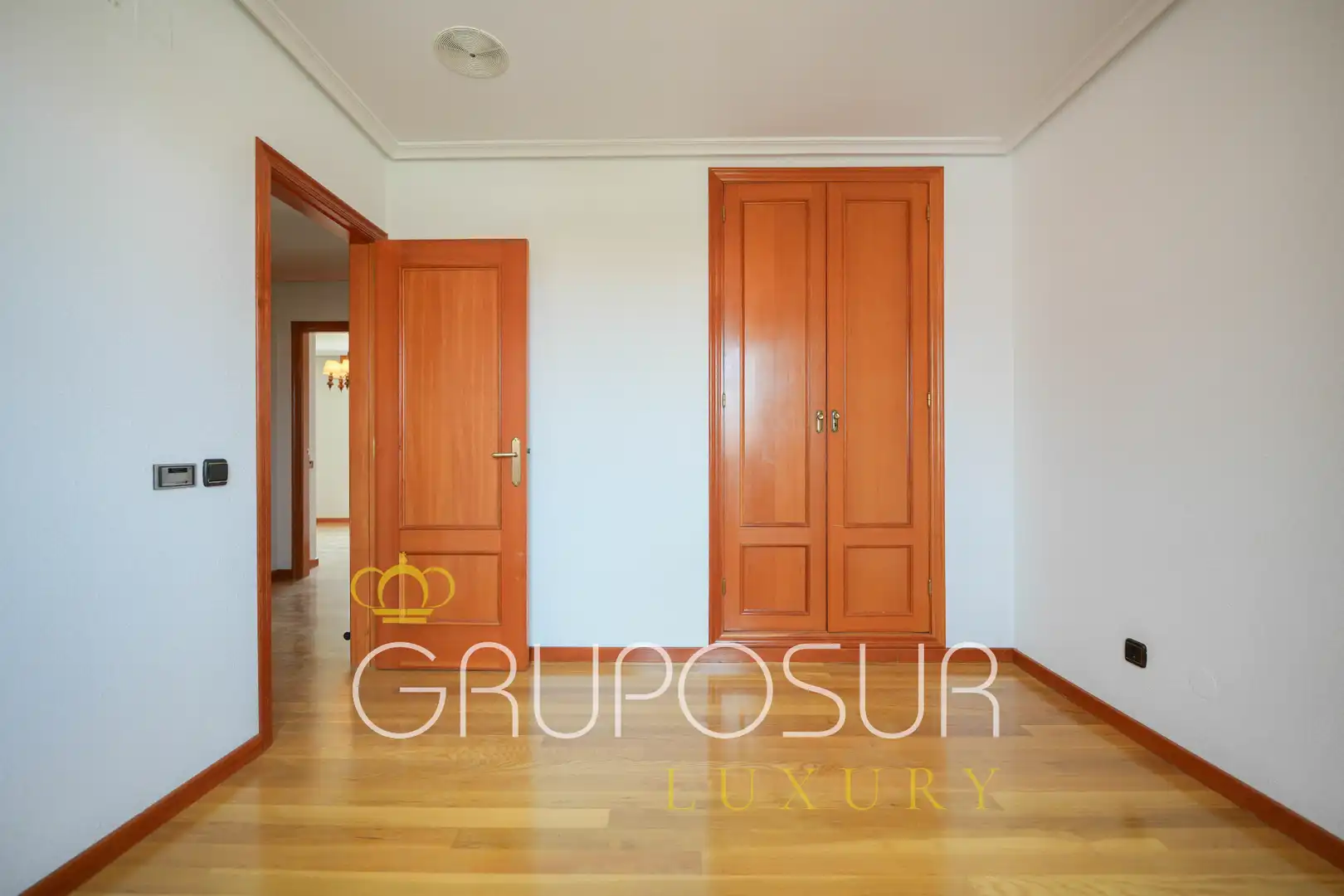 Casa aparellada amb jardí en venda a Calle Castilla y León 22, imagen 50