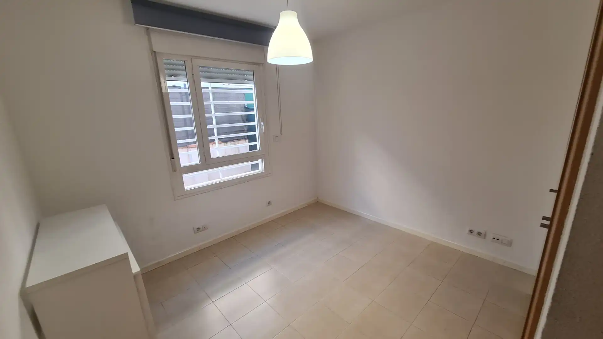 Habitación de Casa adosada de alquiler en Ensanche