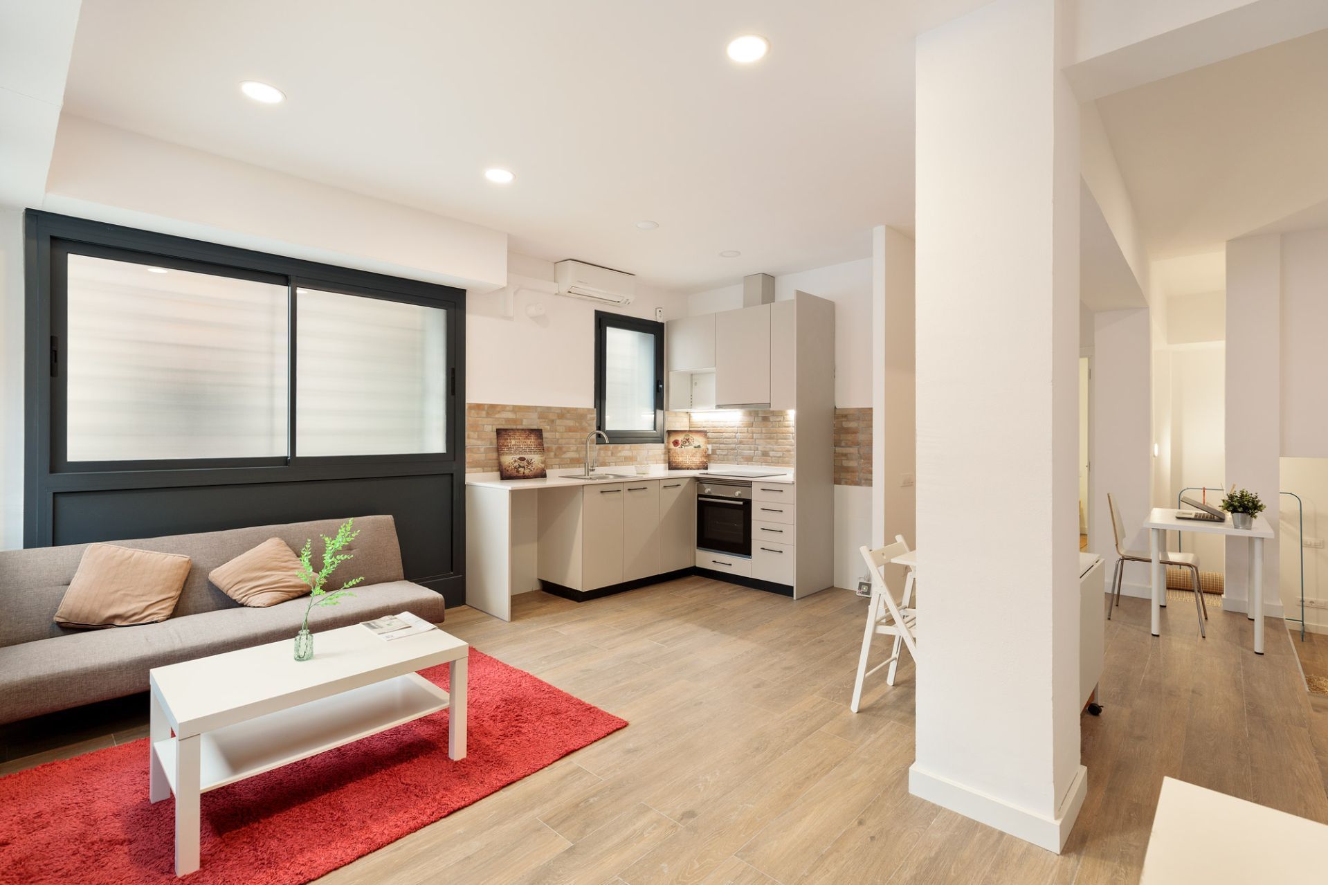 Living room of Study for sale in  Barcelona Capital  with Air Conditioner, Heating and Storage room