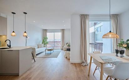 Living room of Flat for sale in L'Hospitalet de Llobregat  with Air Conditioner, Heating and Parquet flooring
