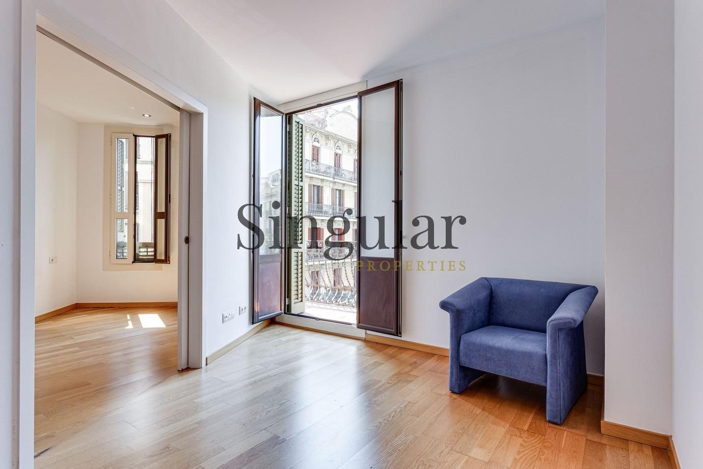 Habitación de Piso en venta en  Barcelona Capital con Calefacción y Balcón