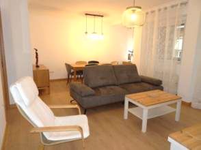 Living room of Flat to rent in Gijón   with Heating, Parquet flooring and Furnished