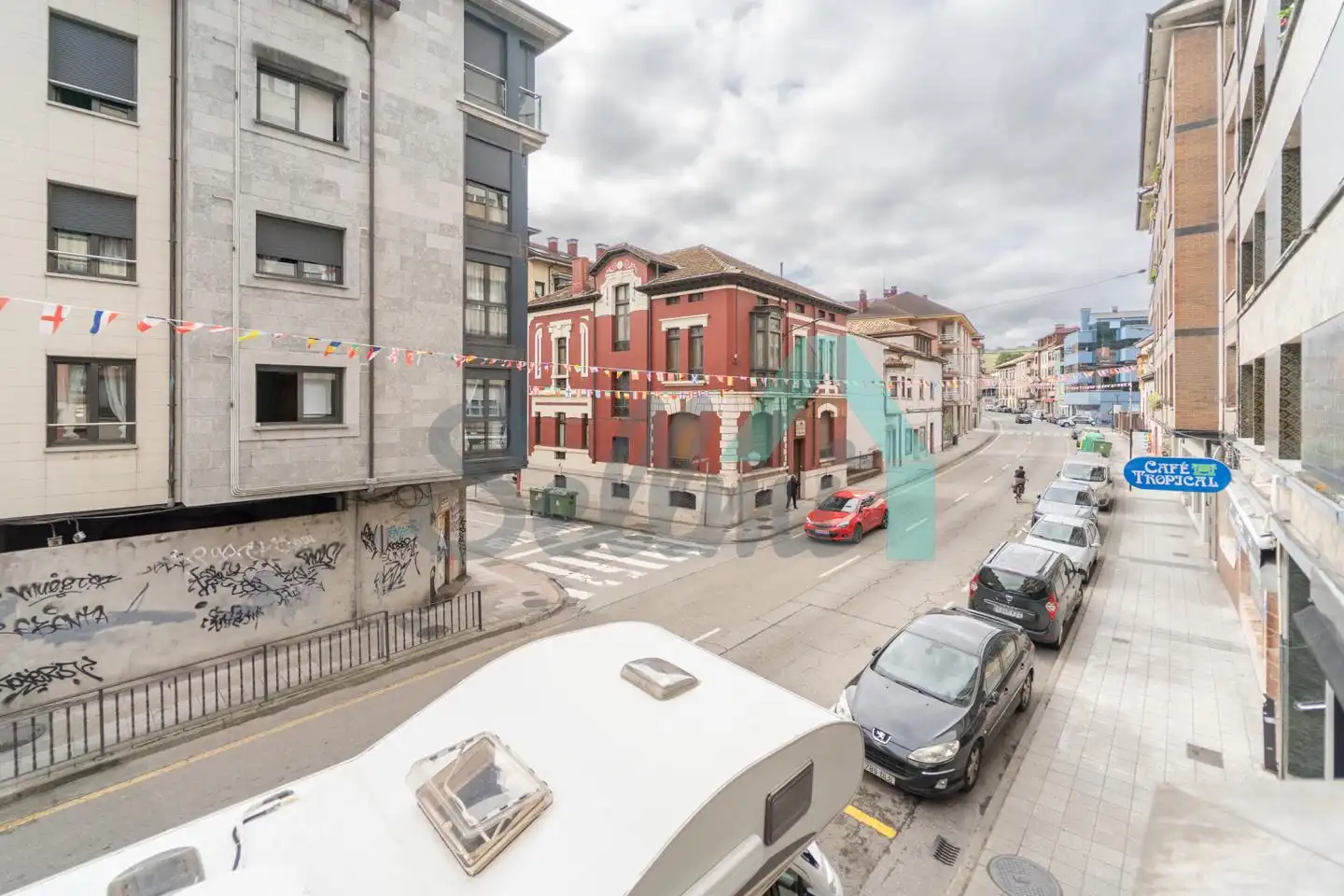 Außenansicht von Wohnung zur Miete in Parres mit Heizung, Parkett und Terrasse