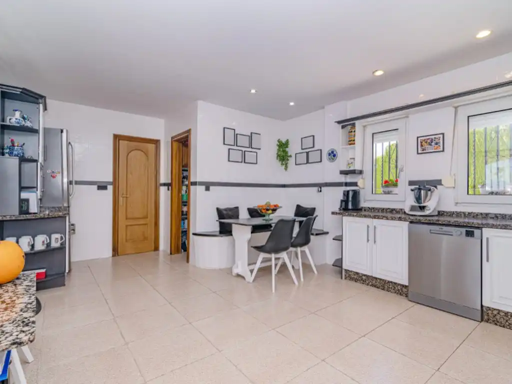 Cocina de Casa o chalet en venta en Monachil con Jardín privado, Terraza y Piscina