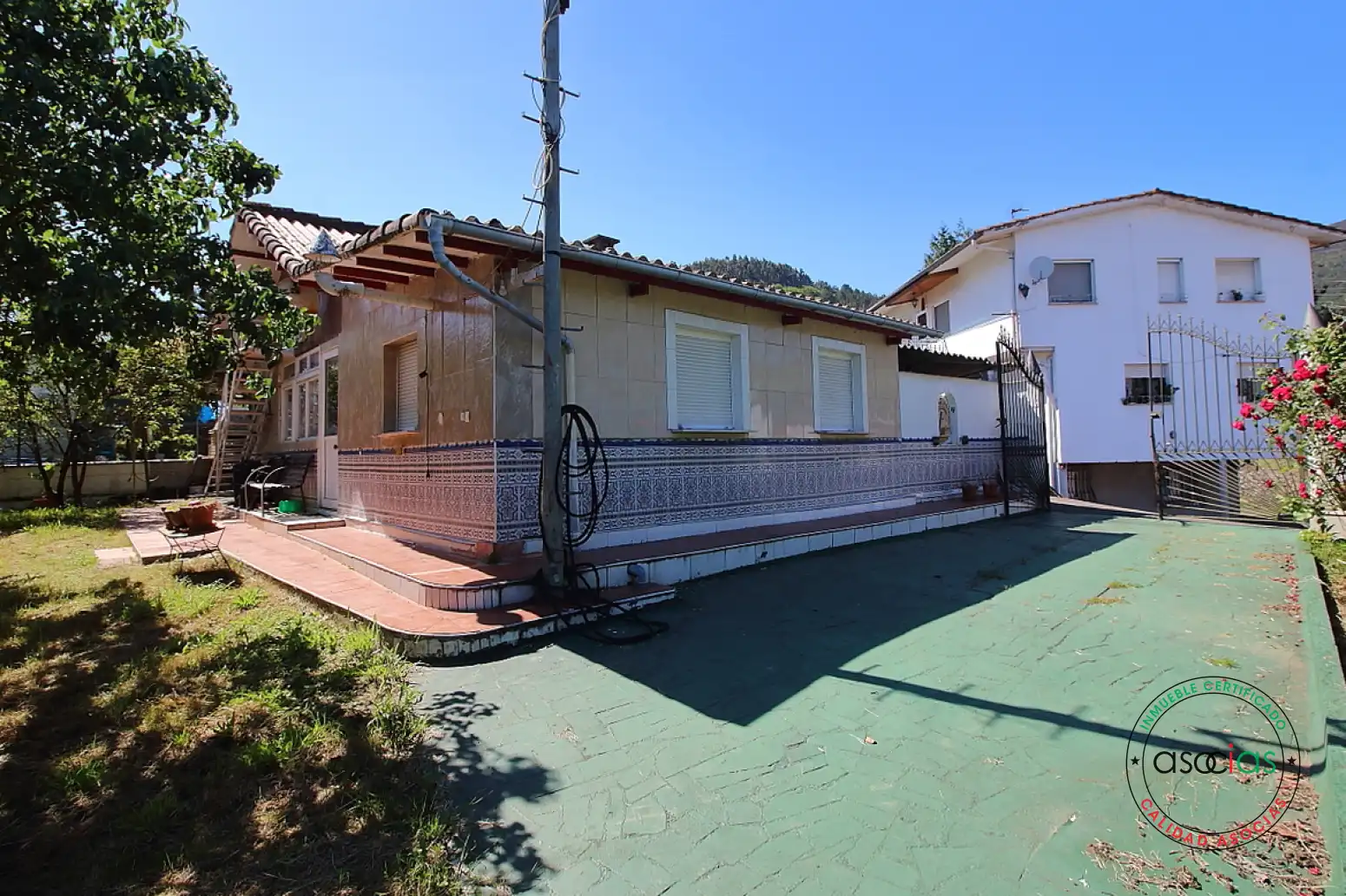 Vista exterior de Casa adosada en venta en Pravia con Calefacción