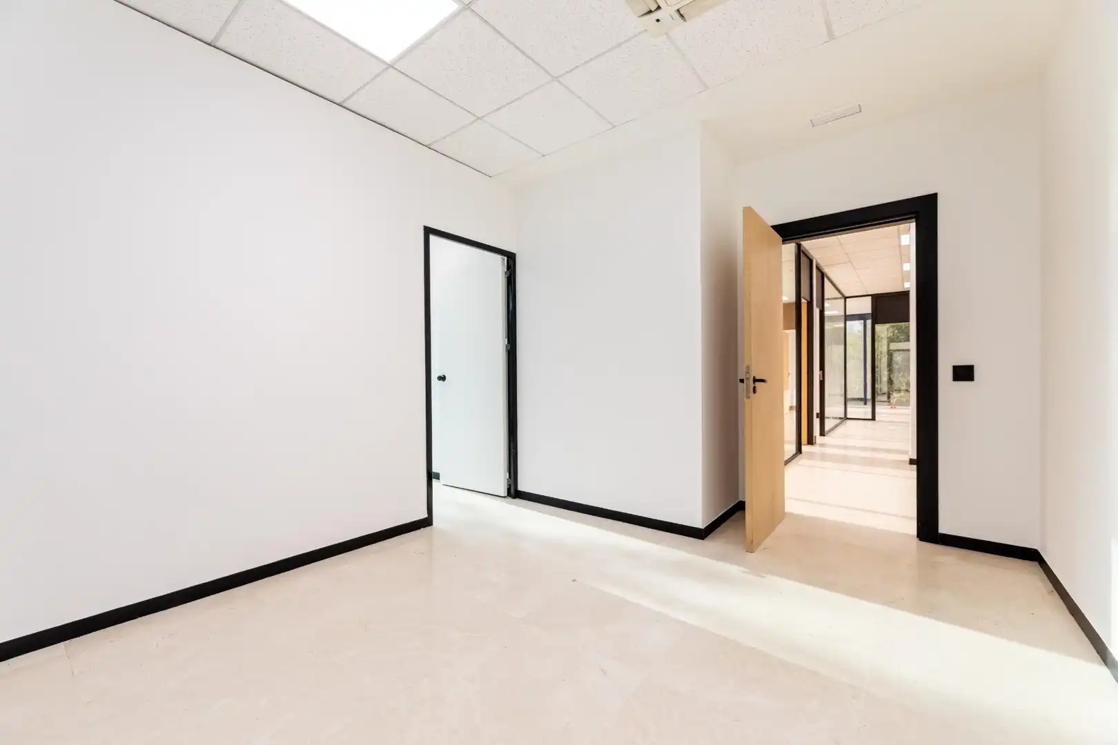 Büro zum Verkauf in Pozuelo de Alarcón mit Klimaanlage und Heizung