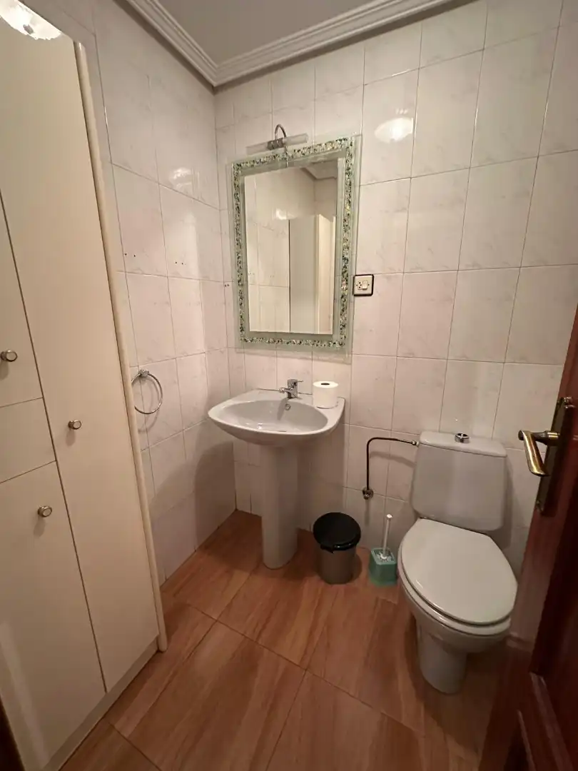 Baño de Piso en venta en Talavera de la Reina con Calefacción, Terraza y Amueblado