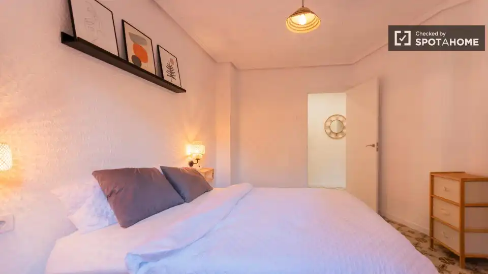 Habitación de Piso de alquiler en Mislata con Aire acondicionado, Calefacción y Amueblado