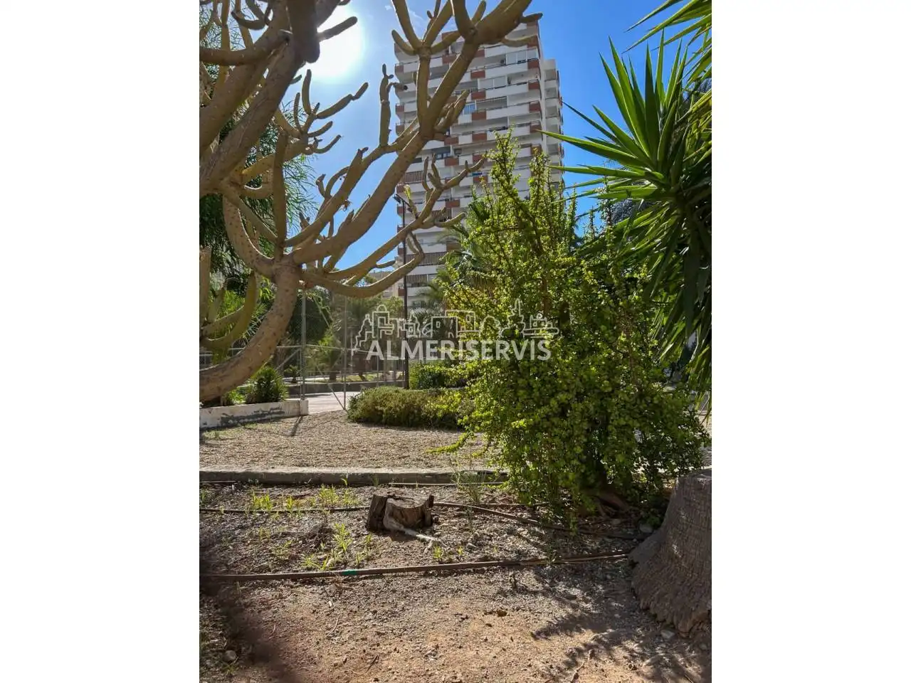 Piso en venta en Roquetas de Mar con Terraza y Amueblado