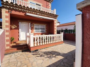 Villa avec piscine à vendre à Miami Platja