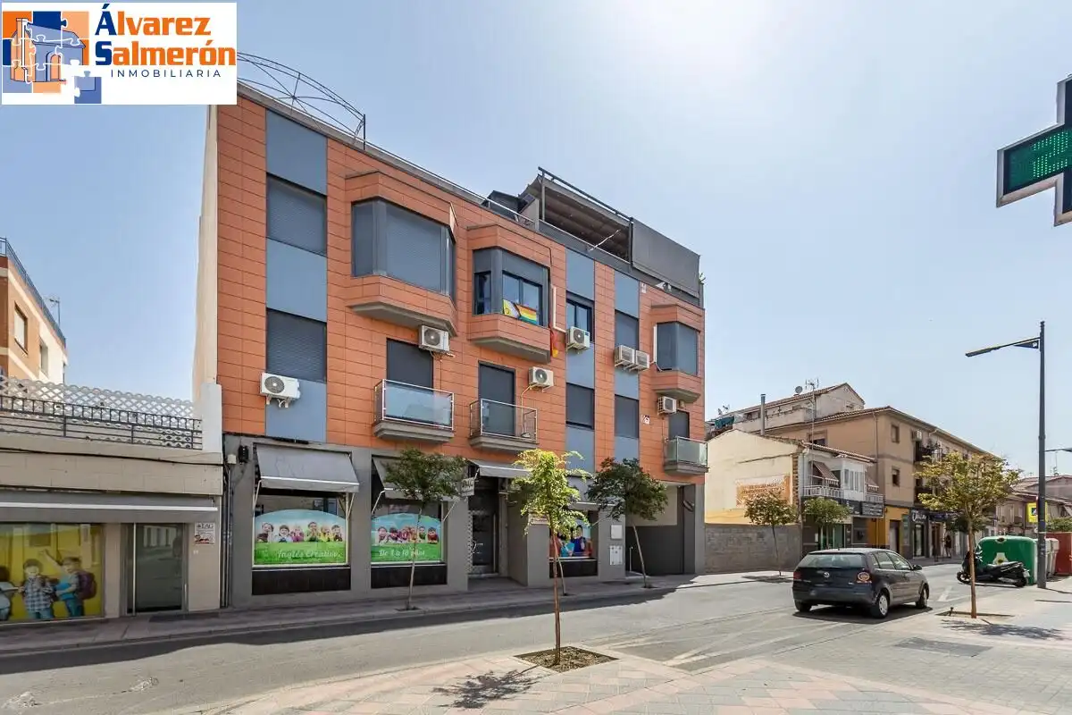 Vista exterior de Pis en venda en Armilla amb Aire condicionat, Calefacció i Balcó