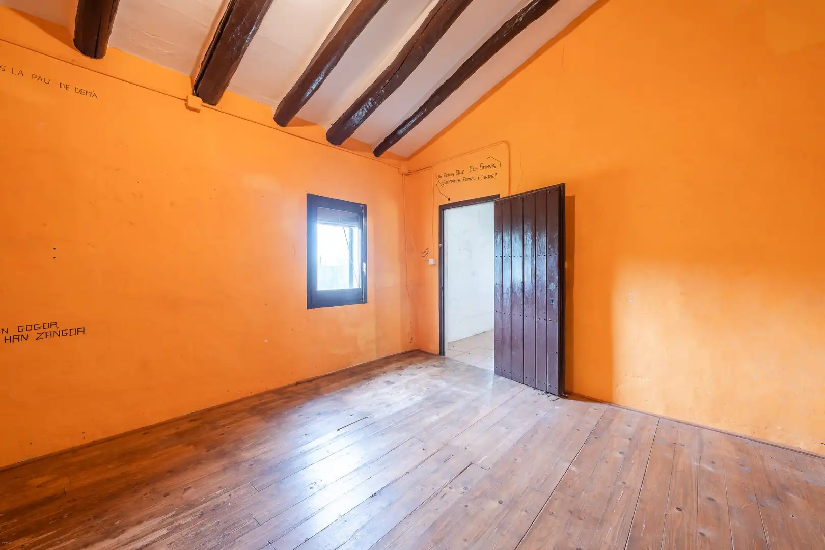 Country house zum Verkauf in Beuda